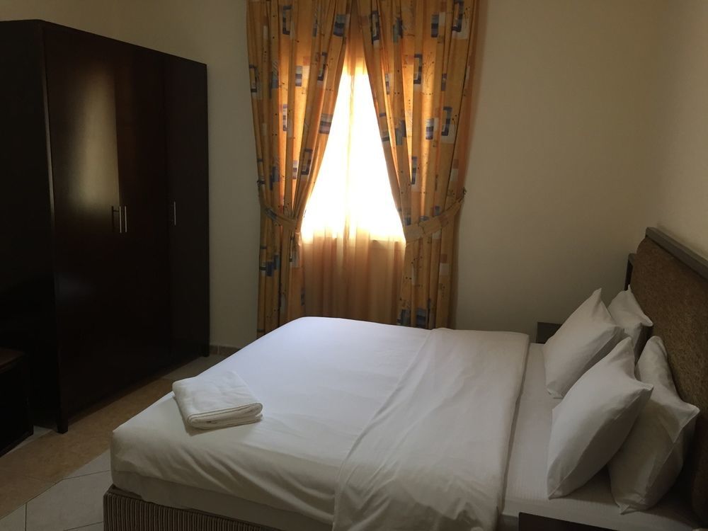 Habib Hotel Apartment Ajman Exterior foto